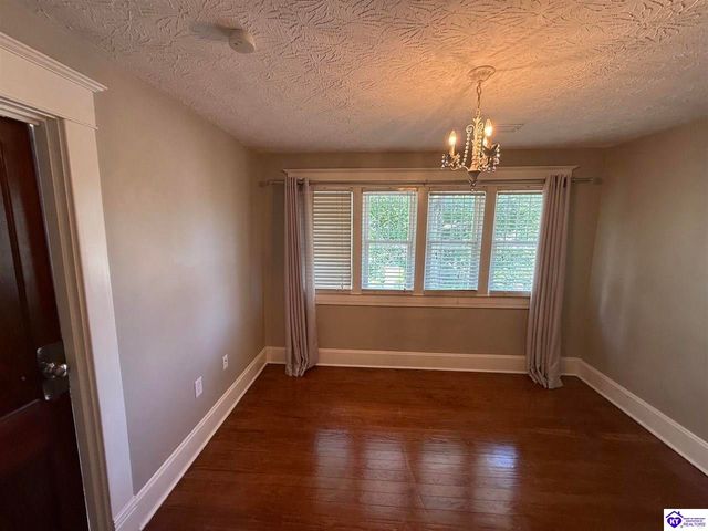 223 W Poplar Street, Elizabethtown, KY 42701