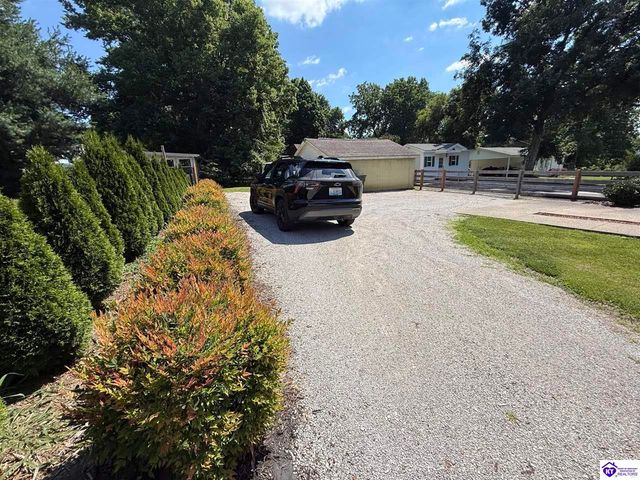223 W Poplar Street, Elizabethtown, KY 42701