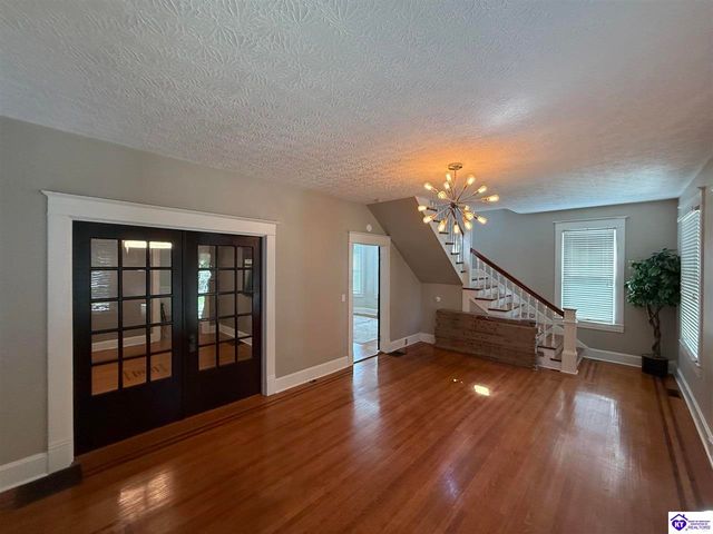 223 W Poplar Street, Elizabethtown, KY 42701