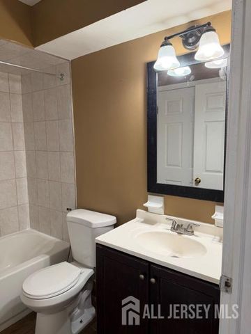 513 Waterford Drive, Edison, NJ 08817