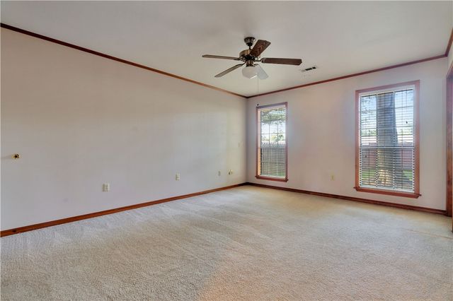 3406 W Hemlock Street, Rogers, AR 72756