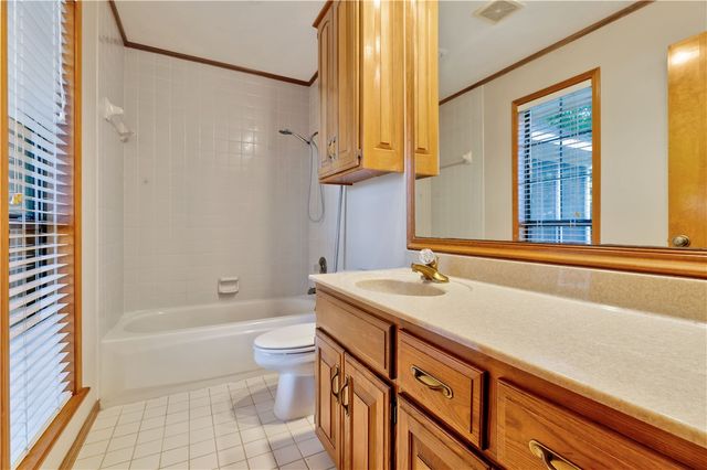 3406 W Hemlock Street, Rogers, AR 72756