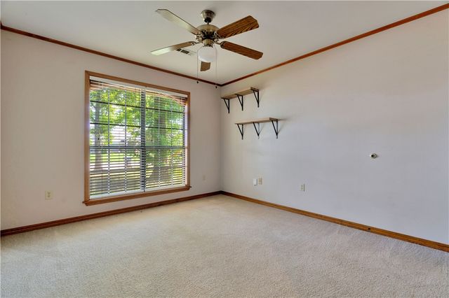 3406 W Hemlock Street, Rogers, AR 72756