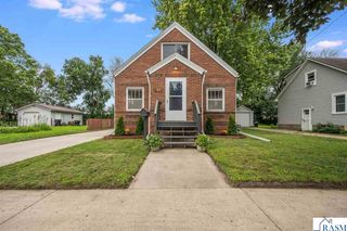 811 South Avenue, North Mankato, MN 56003