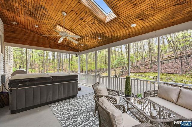 219 Snake Den Road, Wanaque, NJ 07465