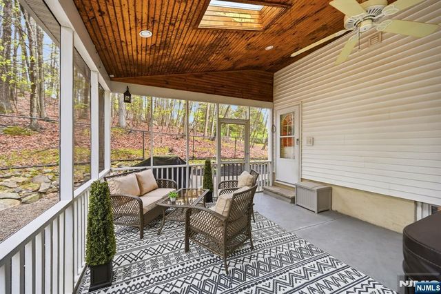 219 Snake Den Road, Wanaque, NJ 07465