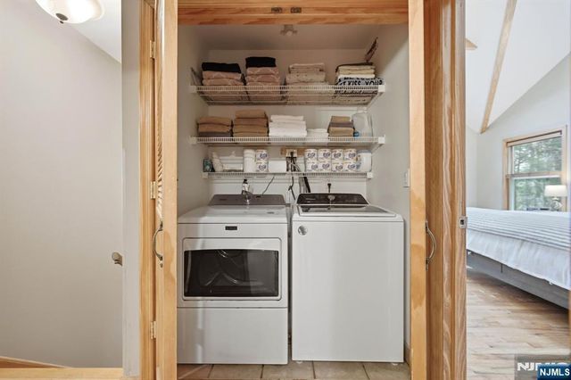 219 Snake Den Road, Wanaque, NJ 07465