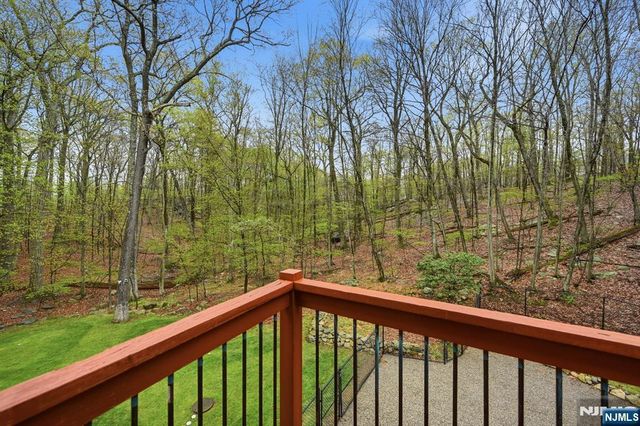 219 Snake Den Road, Wanaque, NJ 07465