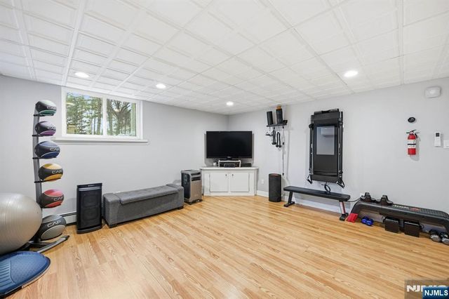 219 Snake Den Road, Wanaque, NJ 07465