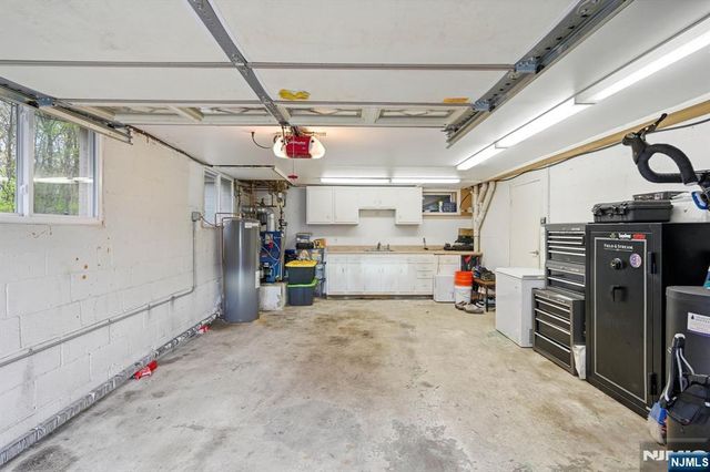 219 Snake Den Road, Wanaque, NJ 07465