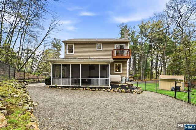 219 Snake Den Road, Wanaque, NJ 07465
