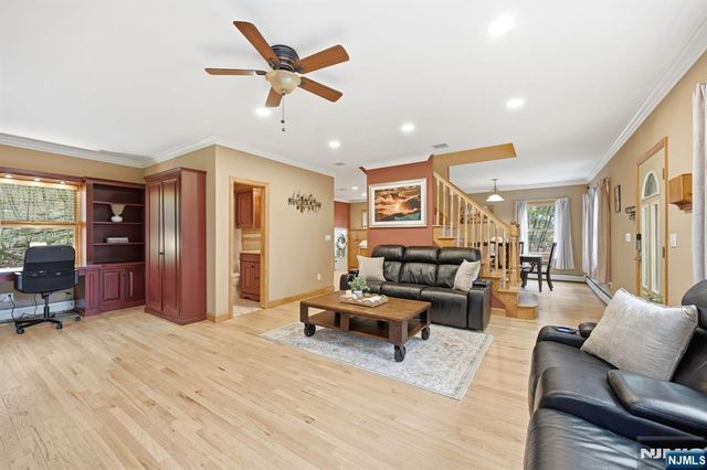 219 Snake Den Road, Wanaque, NJ 07465