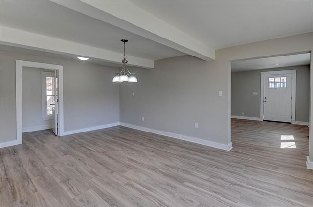 1020 S Mccoy Street, Independence, MO 64050