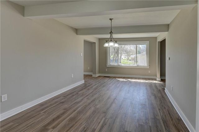 1020 S Mccoy Street, Independence, MO 64050