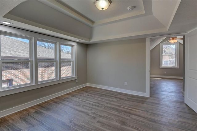 1020 S Mccoy Street, Independence, MO 64050