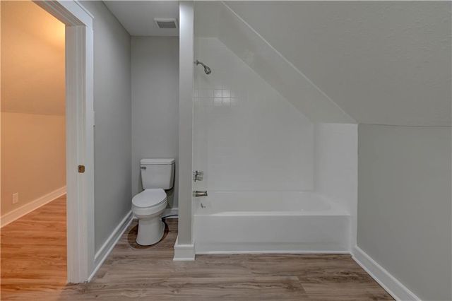 1020 S Mccoy Street, Independence, MO 64050