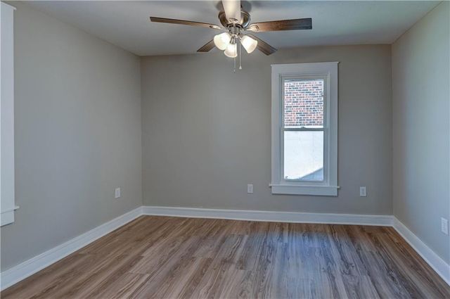 1020 S Mccoy Street, Independence, MO 64050