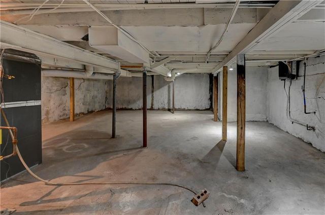 1020 S Mccoy Street, Independence, MO 64050