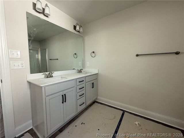 215 Brickendon Lane, Raeford, NC 28376