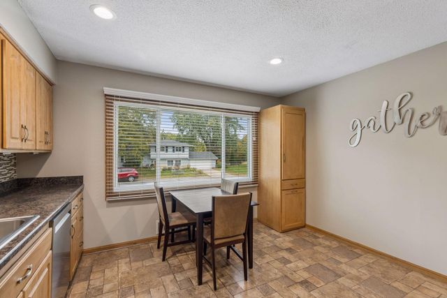 1858 Turquoise Trail, Eagan, MN 55122