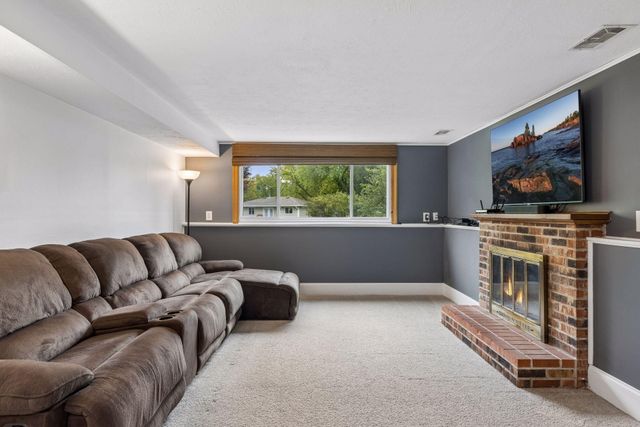 1858 Turquoise Trail, Eagan, MN 55122
