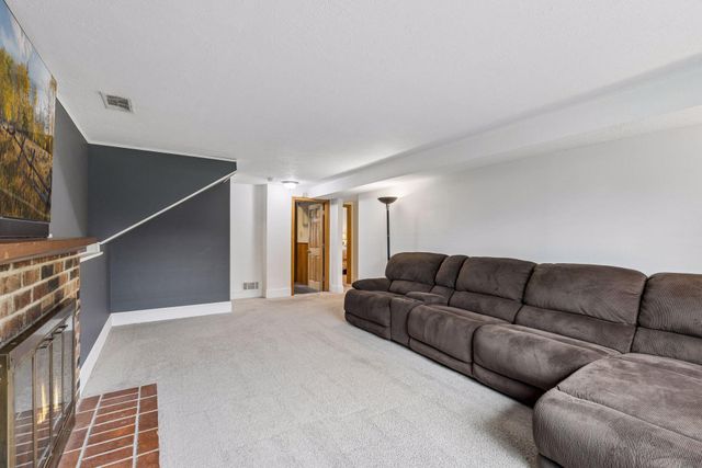 1858 Turquoise Trail, Eagan, MN 55122