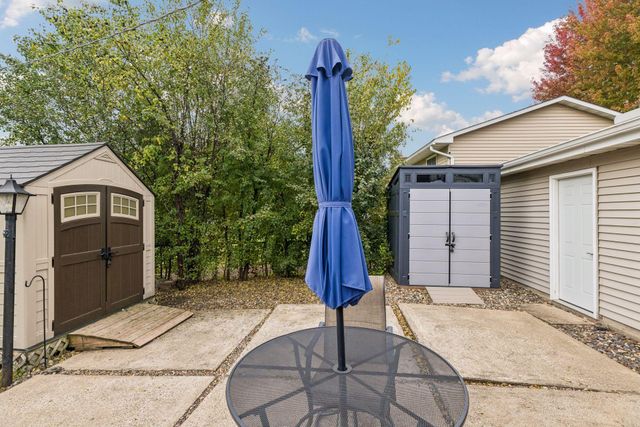 1858 Turquoise Trail, Eagan, MN 55122