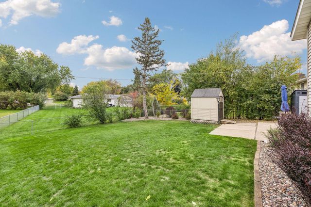 1858 Turquoise Trail, Eagan, MN 55122