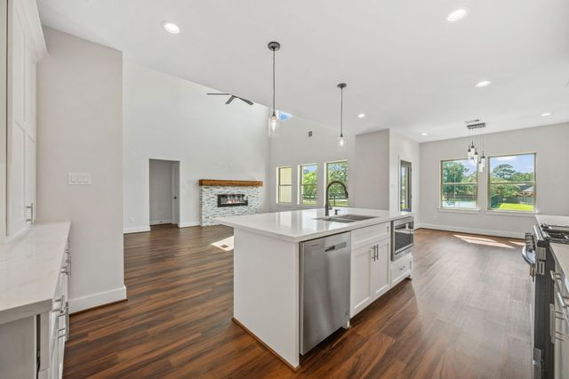 20627 Sunny Shores Drive, Houston, TX 77346