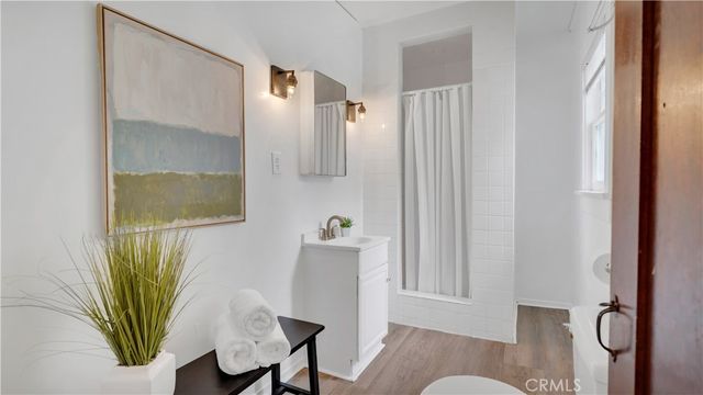 207 W Buffalo Avenue, Santa Ana, CA 92706