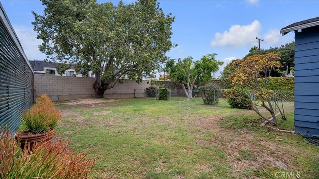 207 W Buffalo Avenue, Santa Ana, CA 92706