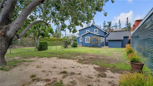 207 W Buffalo Avenue, Santa Ana, CA 92706