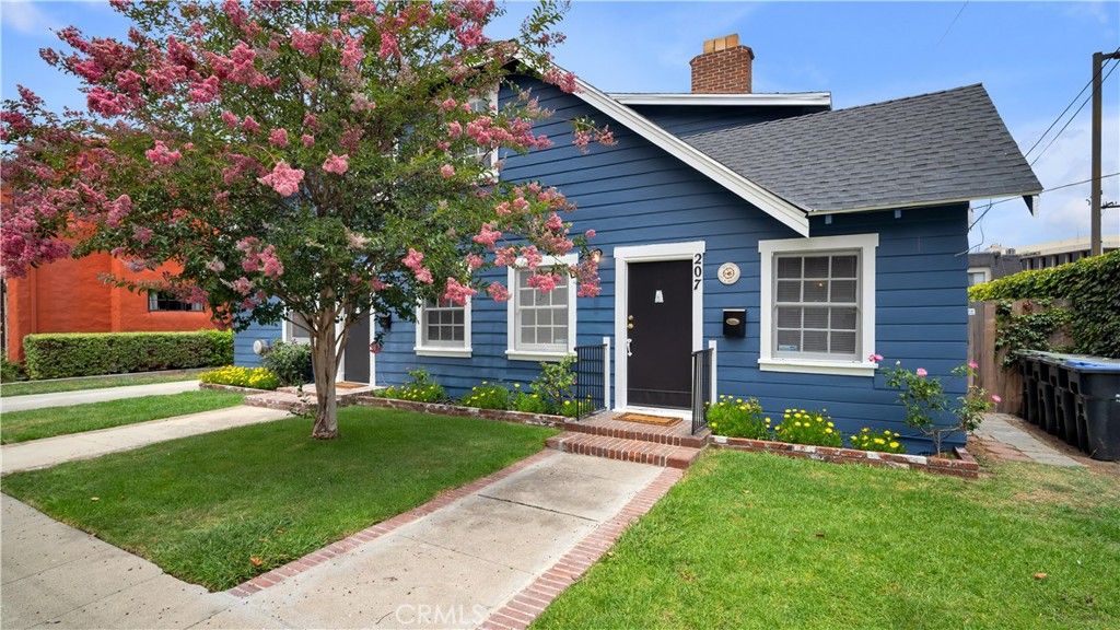 207 W Buffalo Avenue, Santa Ana, CA 92706