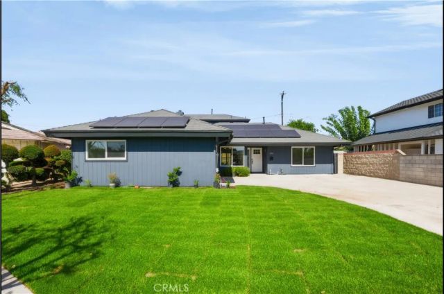 1068 Concord, Costa Mesa, CA 92626