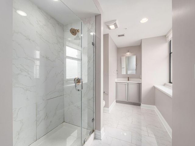 50 W Broad Street, 2501, Columbus, OH 43215