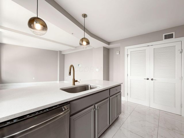 50 W Broad Street, 2501, Columbus, OH 43215
