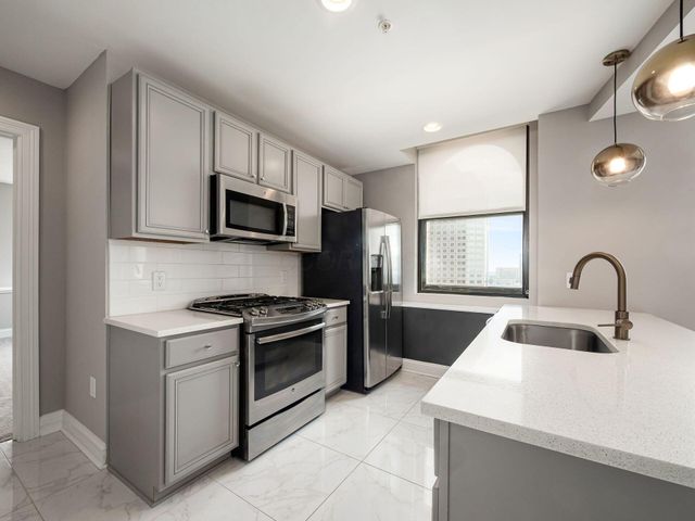 50 W Broad Street, 2501, Columbus, OH 43215