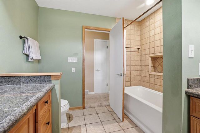 3845 Bradee ROAD, Brookfield, WI 53005