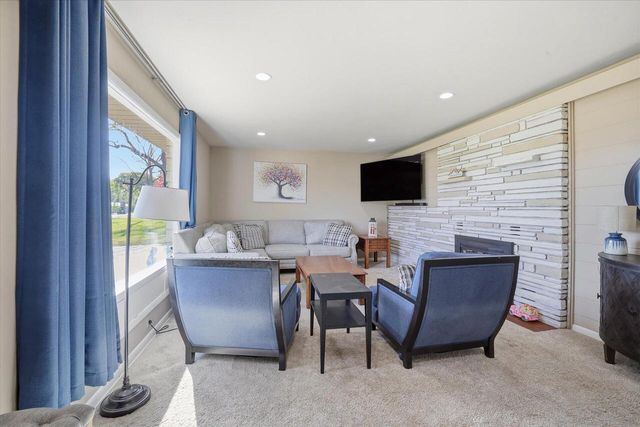 3845 Bradee ROAD, Brookfield, WI 53005