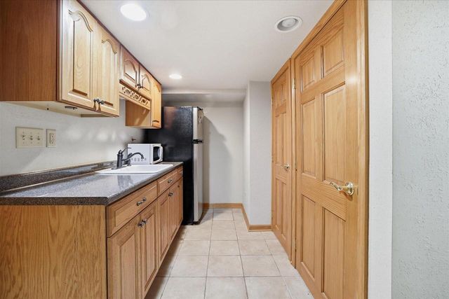 3845 Bradee ROAD, Brookfield, WI 53005