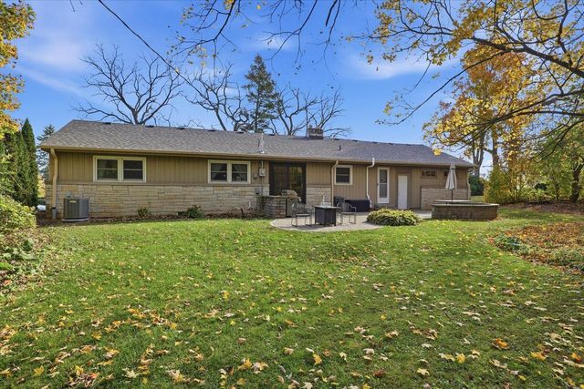 3845 Bradee ROAD, Brookfield, WI 53005