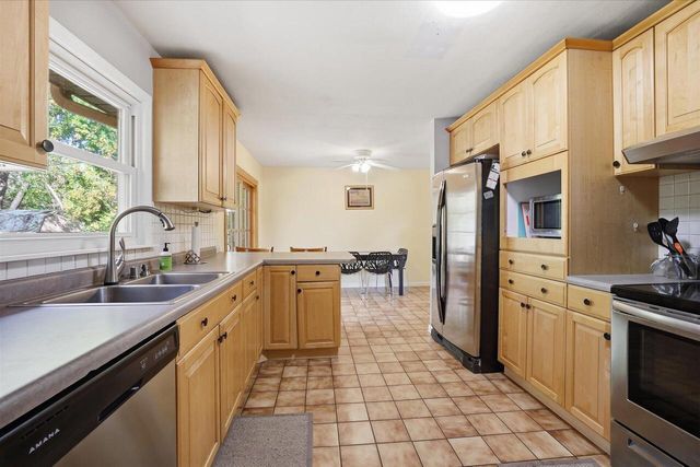 3845 Bradee ROAD, Brookfield, WI 53005