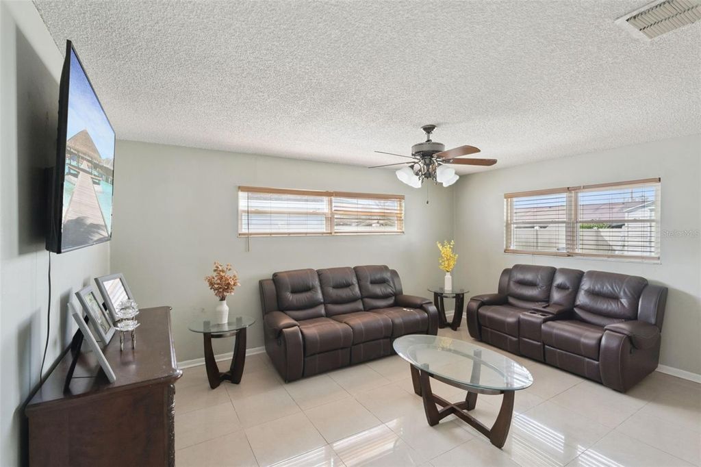 Image 13 of property listing at 611 CABORCA COURT, Ocoee, FL 34761