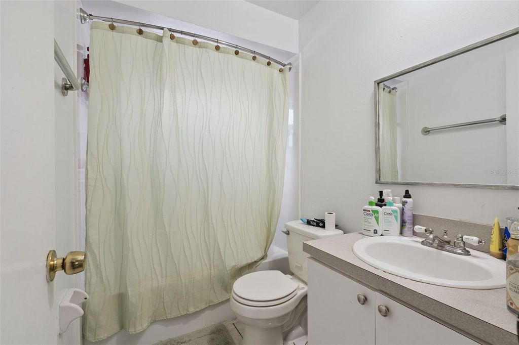 Image 25 of property listing at 611 CABORCA COURT, Ocoee, FL 34761