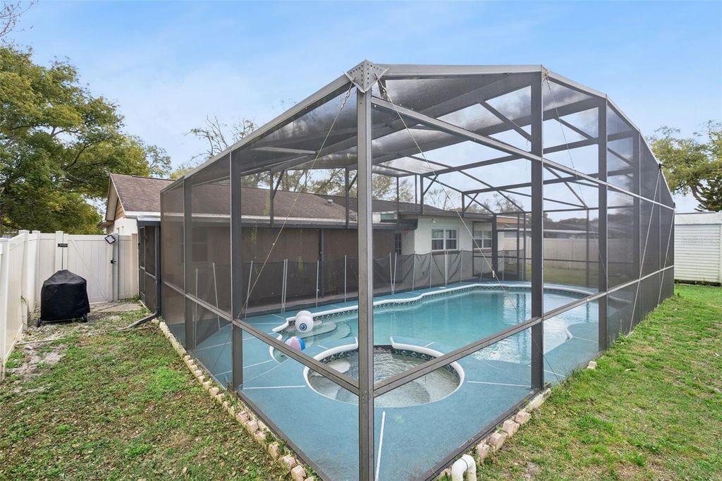 Image 32 of property listing at 611 CABORCA COURT, Ocoee, FL 34761