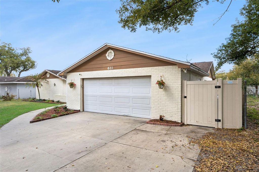 Image 6 of property listing at 611 CABORCA COURT, Ocoee, FL 34761