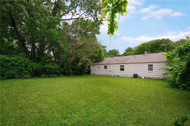 8600 Ford Avenue, Raytown, MO 64138