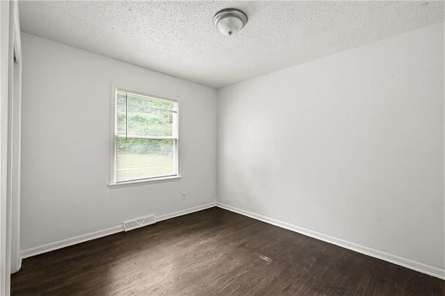 8600 Ford Avenue, Raytown, MO 64138