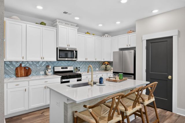 313 Eclipse Street, Summerville, SC 29486