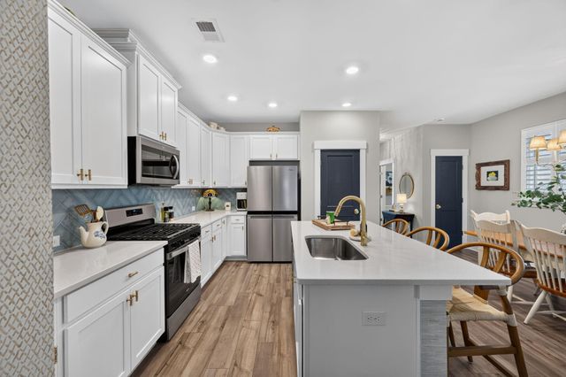 313 Eclipse Street, Summerville, SC 29486